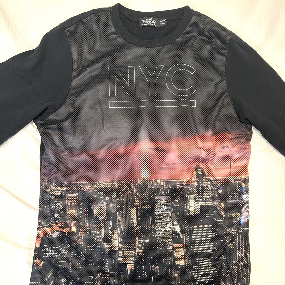 Topman Men’s NYC Long Sleeve Tee (Size XS)